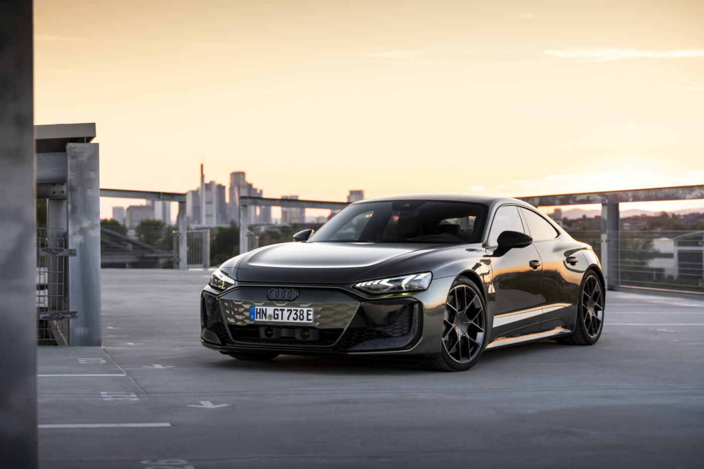 audi rs e tron performance 2025