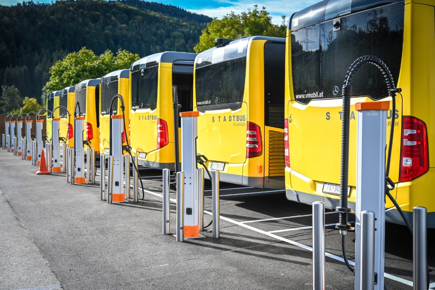 niggbus e busse electric buses ecitaro austria kempower ladestationen e busse oesterreich 2024 1400x933