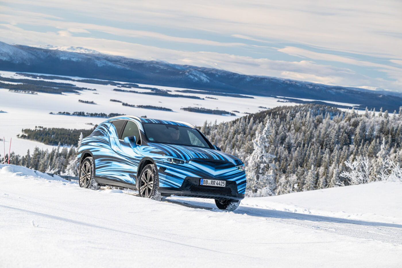 mercedes benz glc eq prototype winter review geiger 2025 04