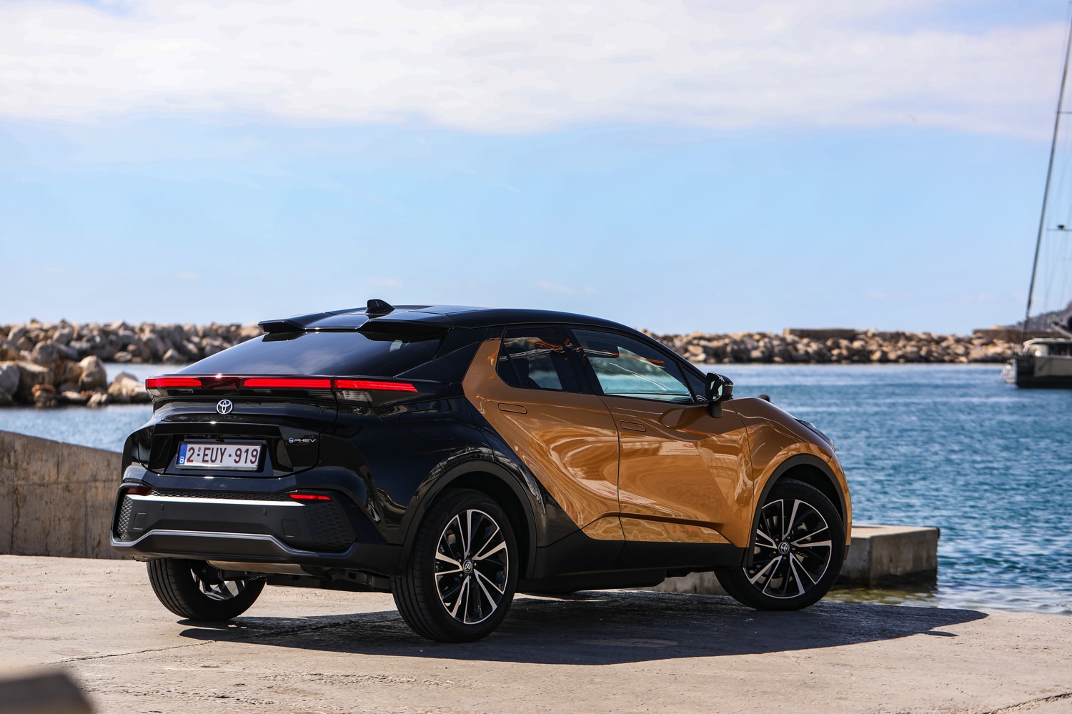 Carrosserie bi-ton+ du Toyota C-HR PHEV